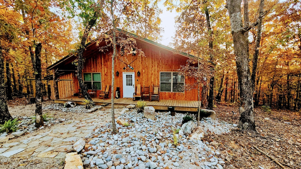 Hideaway Cabin near Mammoth Springs, Ark
