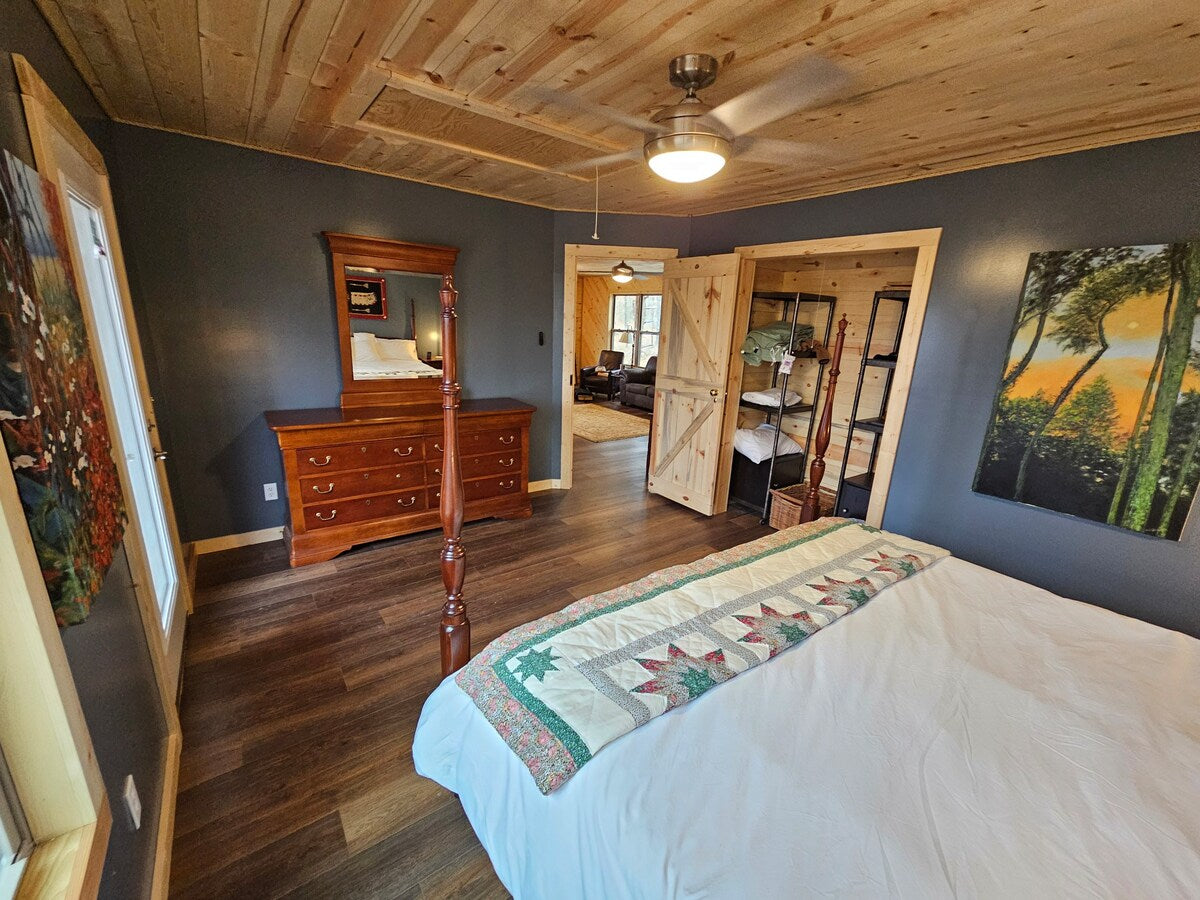 Hideaway Cabin near Mammoth Springs, Ark