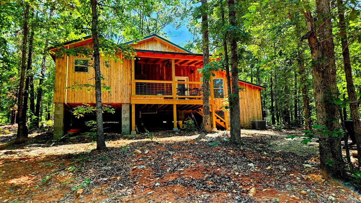 Hideaway Cabin near Mammoth Springs, Ark