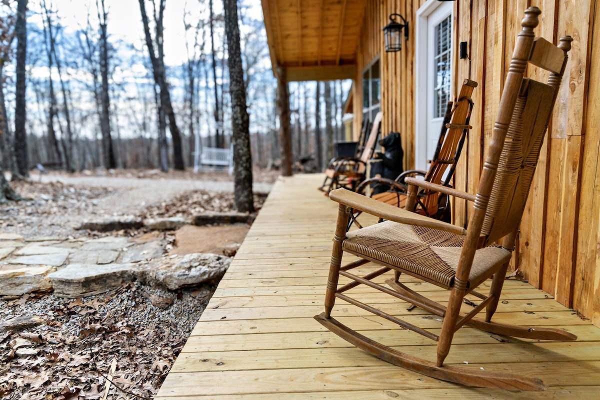 Hideaway Cabin near Mammoth Springs, Ark