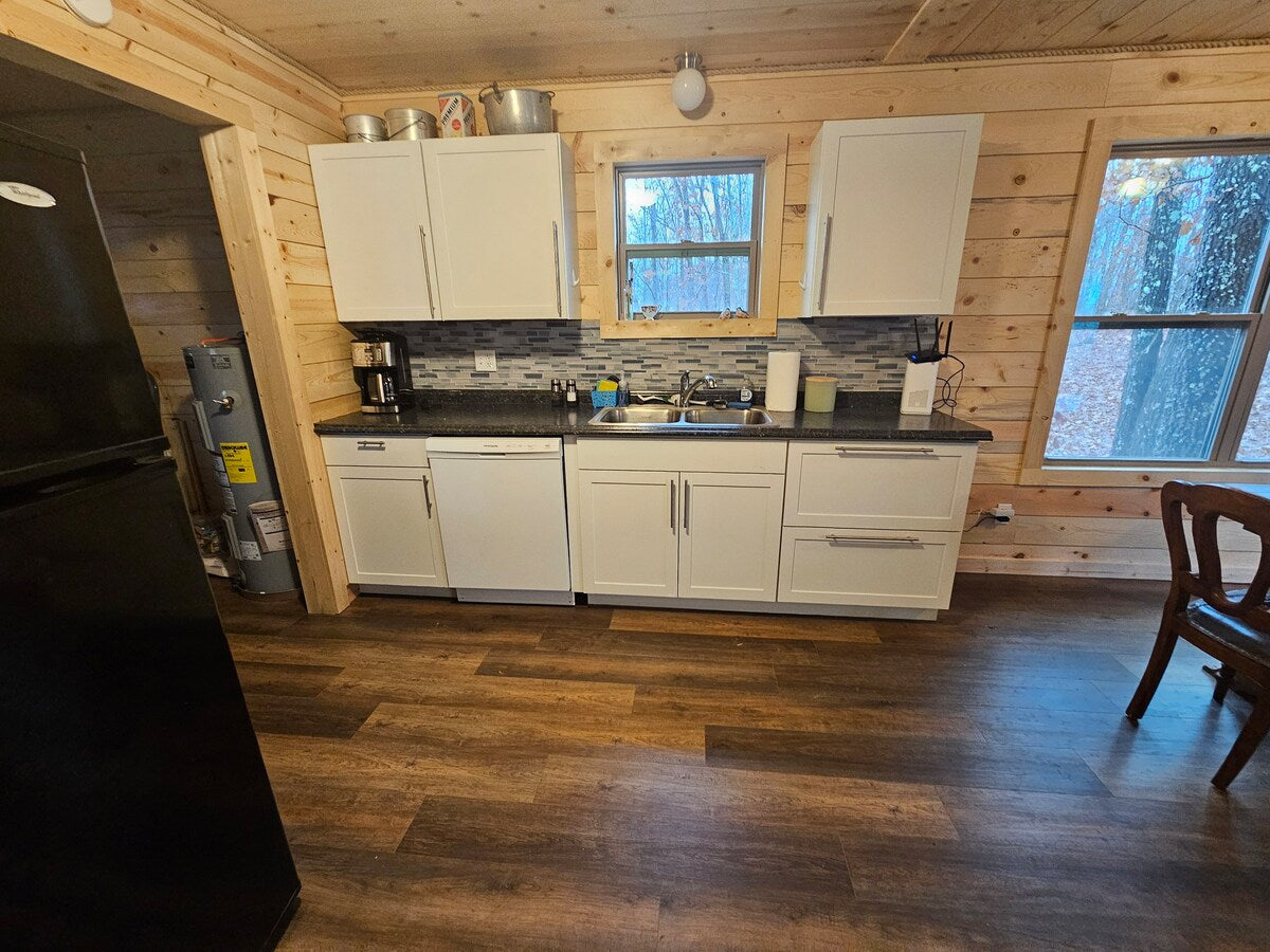 Hideaway Cabin near Mammoth Springs, Ark